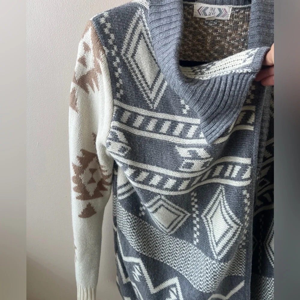 Pink Rose Open-Front Southwestern Cardigan in Gray, Cream & Brown- Size Medium